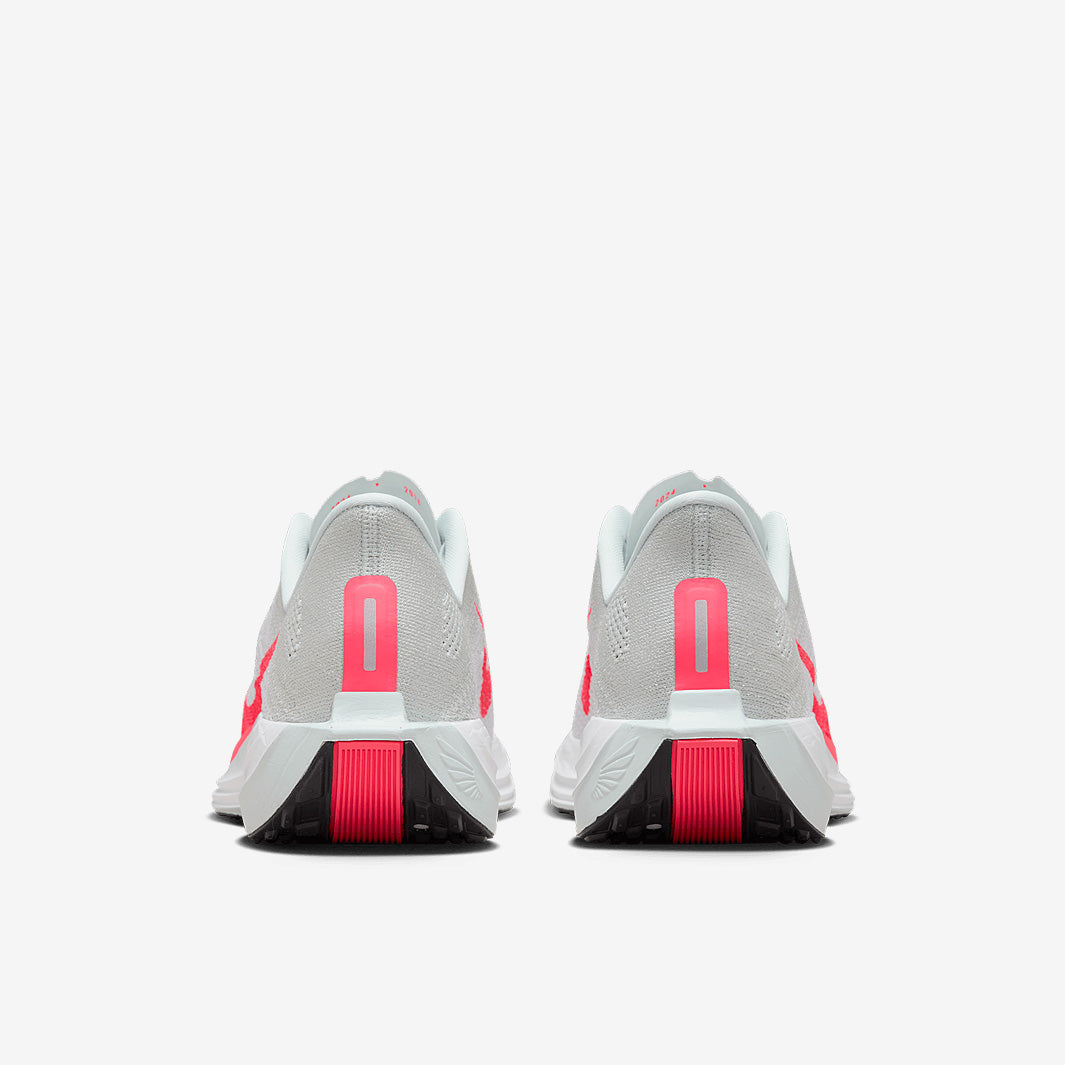 Nike Pegasus Plus