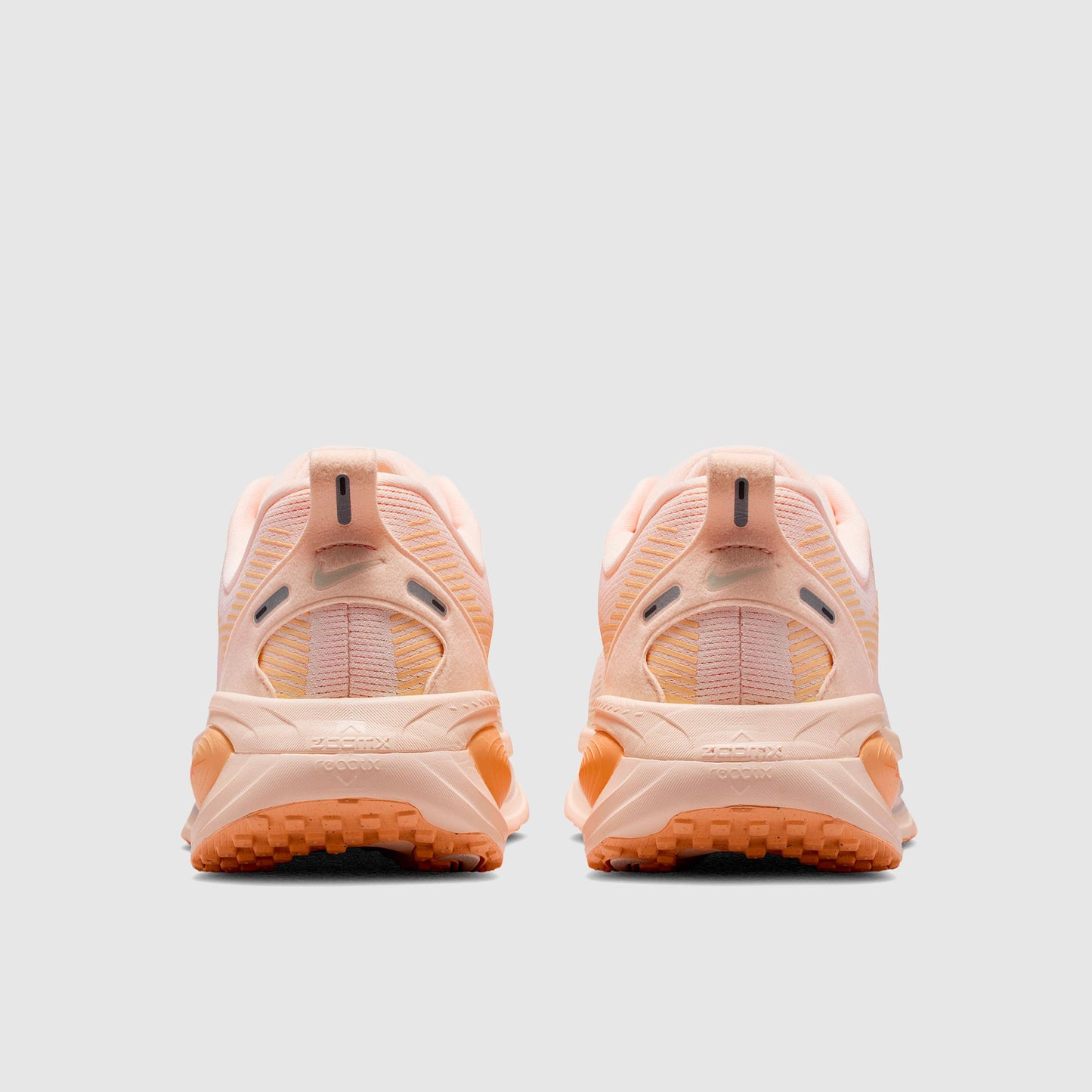 Nike Womens Vomero 18