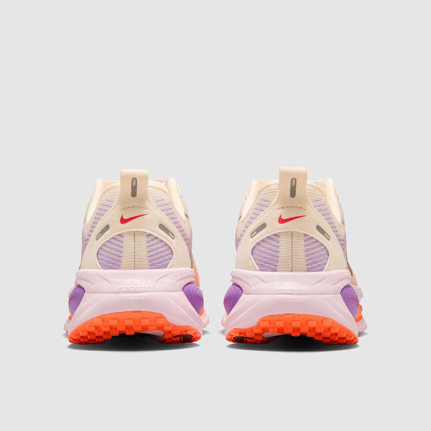 Nike Womens Vomero 18