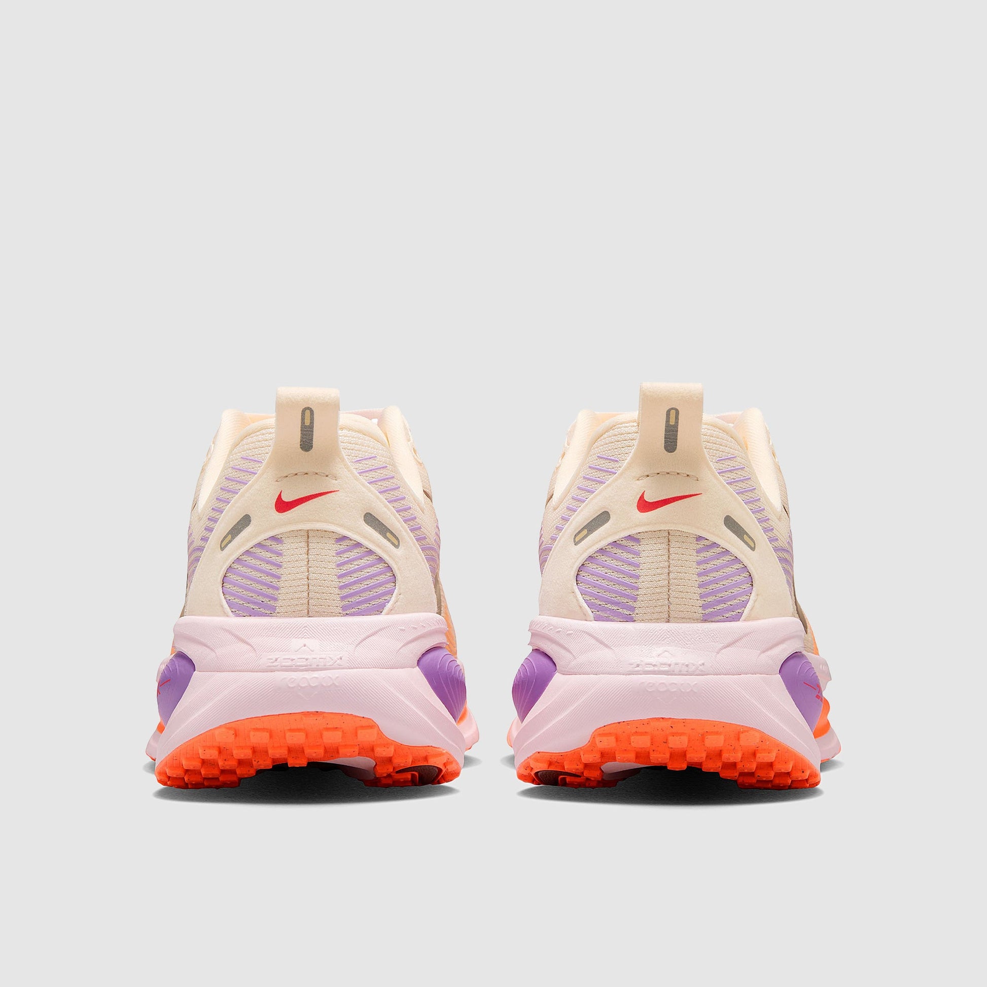 Nike Womens Vomero 18