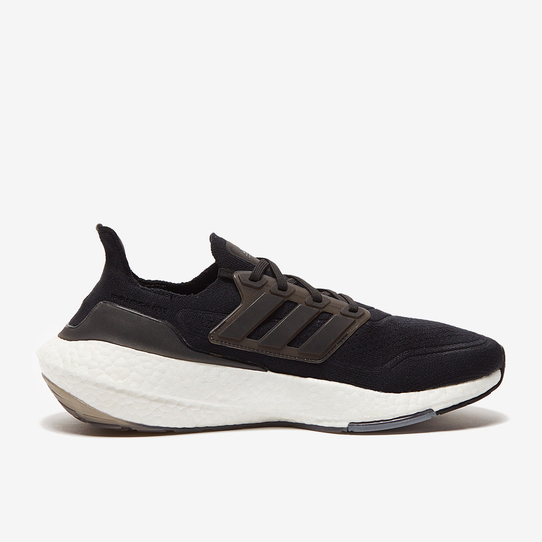 adidas Ultraboost 21