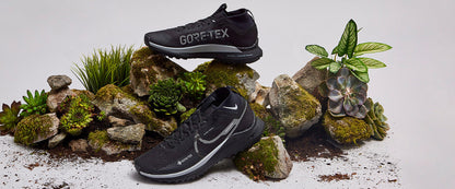Nike Womens React Pegasus Trail 4 GORE-TEX - Black/Wolf Grey