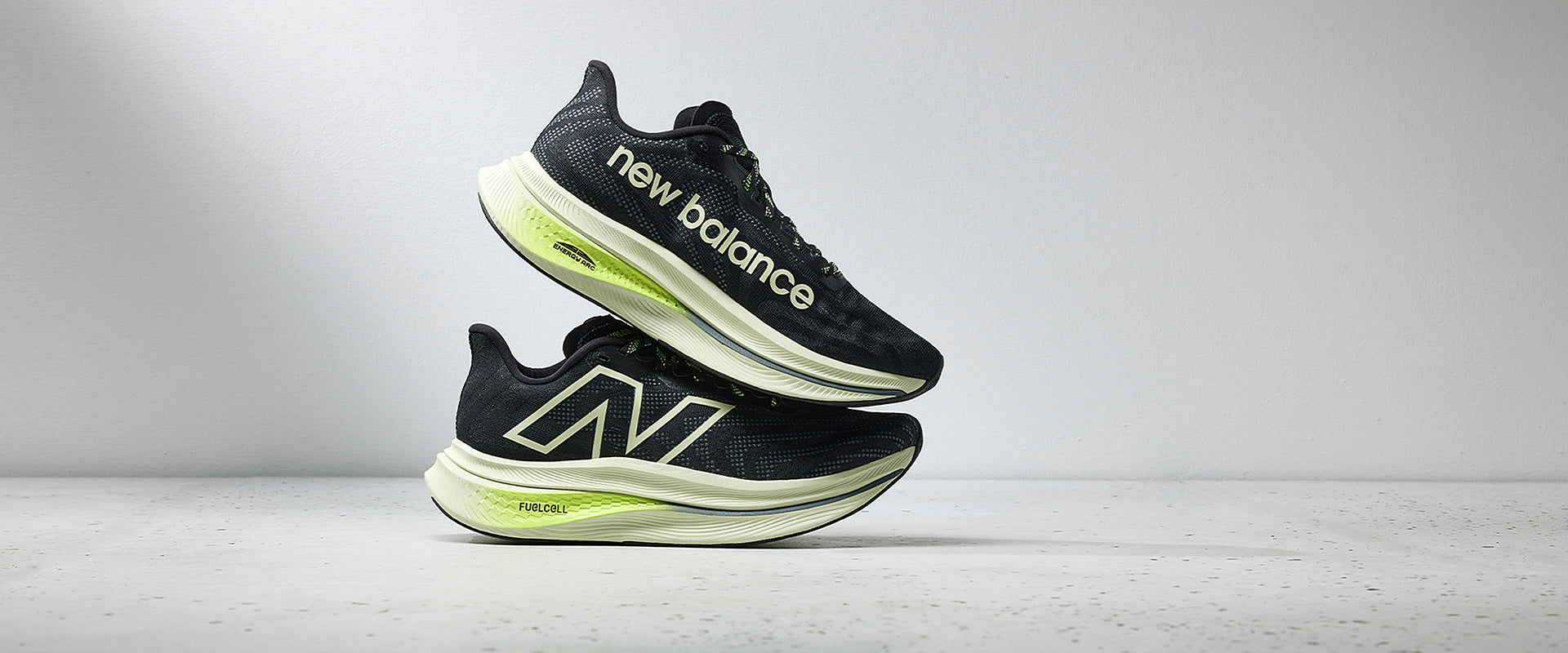 New Balance FuelCell SuperComp Trainer v2