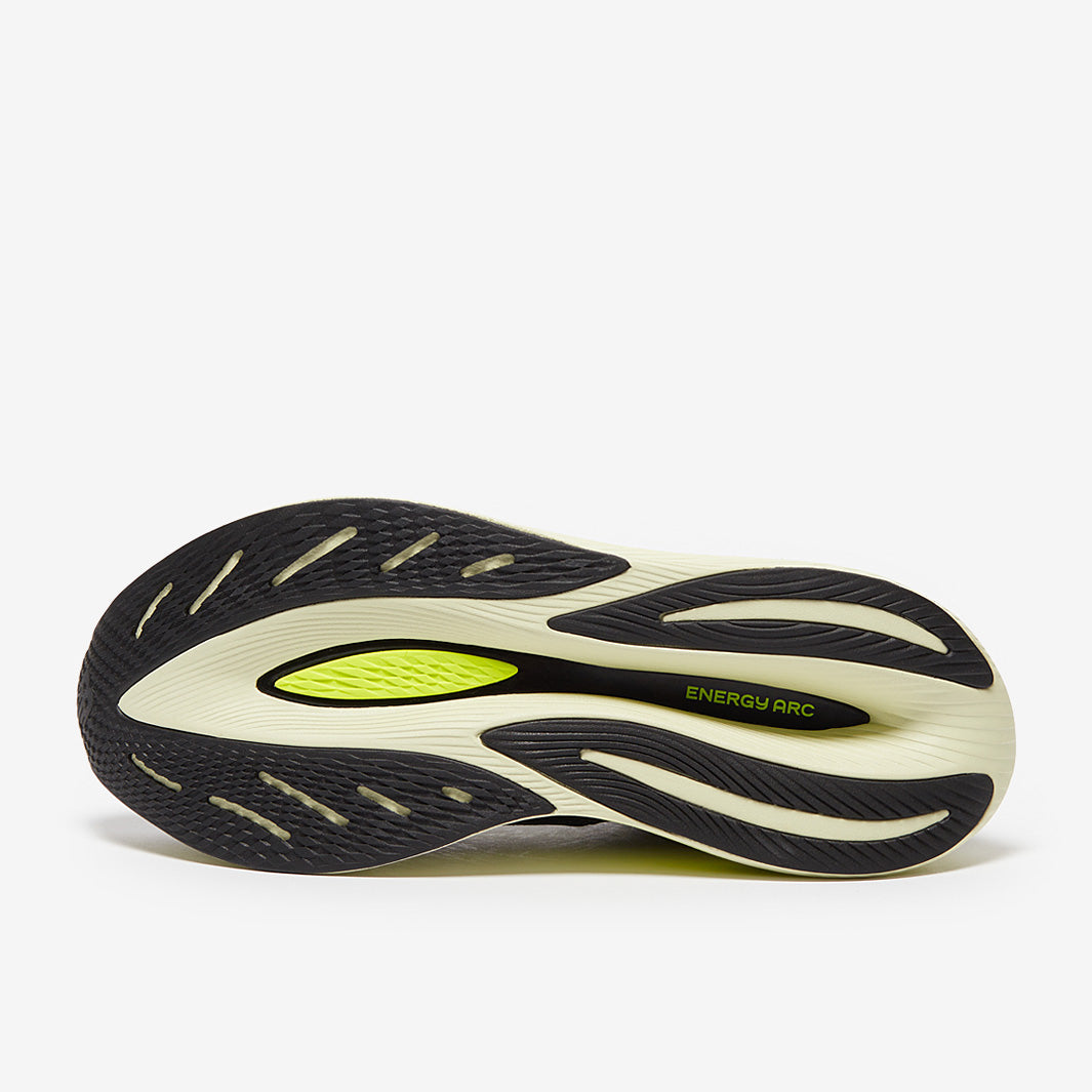 New Balance FuelCell SuperComp Trainer v2