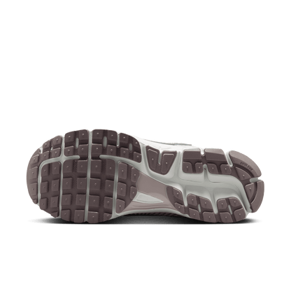 Women's Nike Zoom Vomero 5 "Chrome Platinum Violet"
