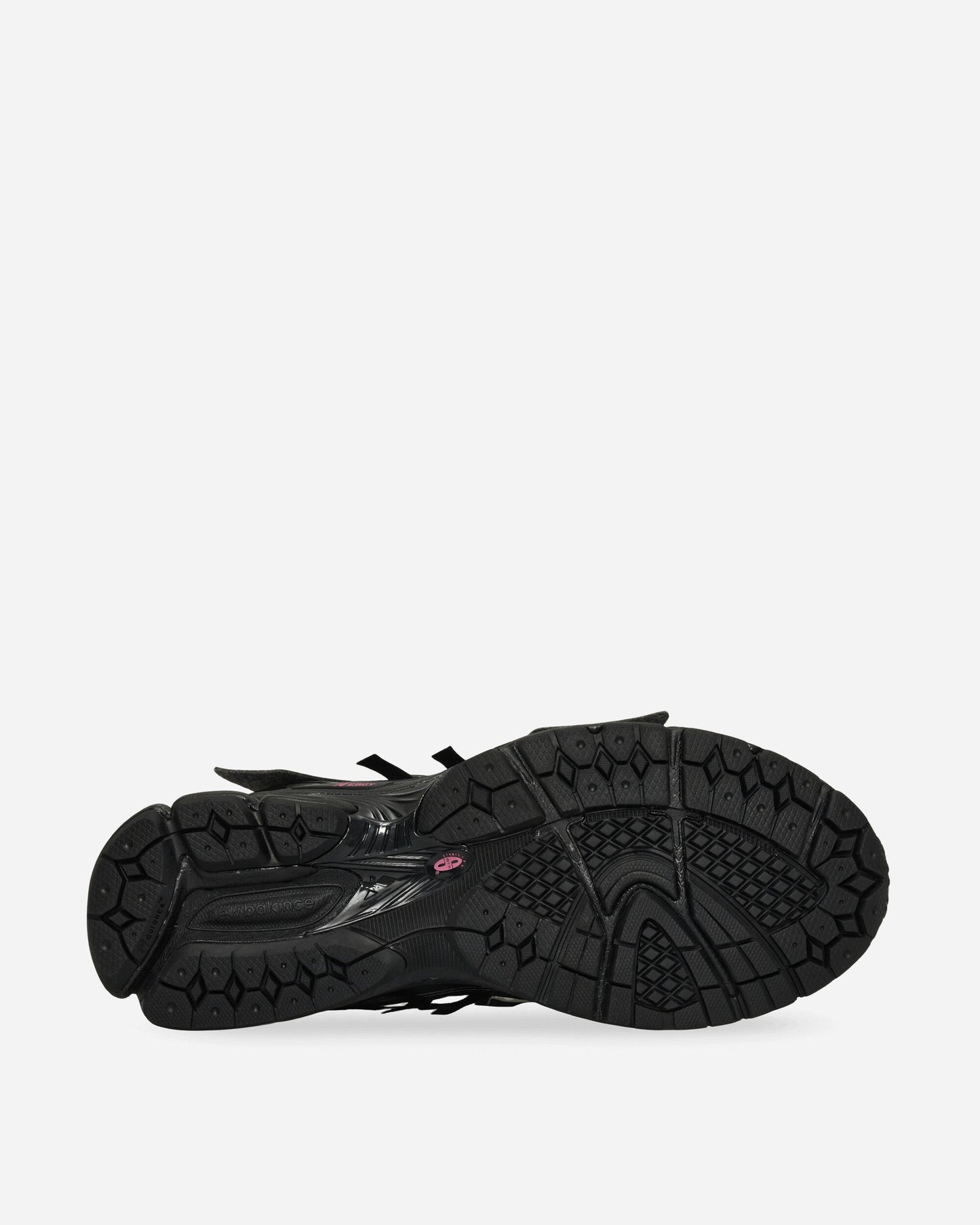 1906A Sneakers Black / Dragon Berry / White