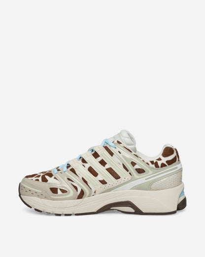 Women's Adistar Control 5 Sneakers Crystal Linen / Ice Gold Met / Icey Blue